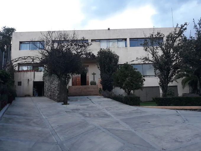 Fachada principal del Seminario Vicentino